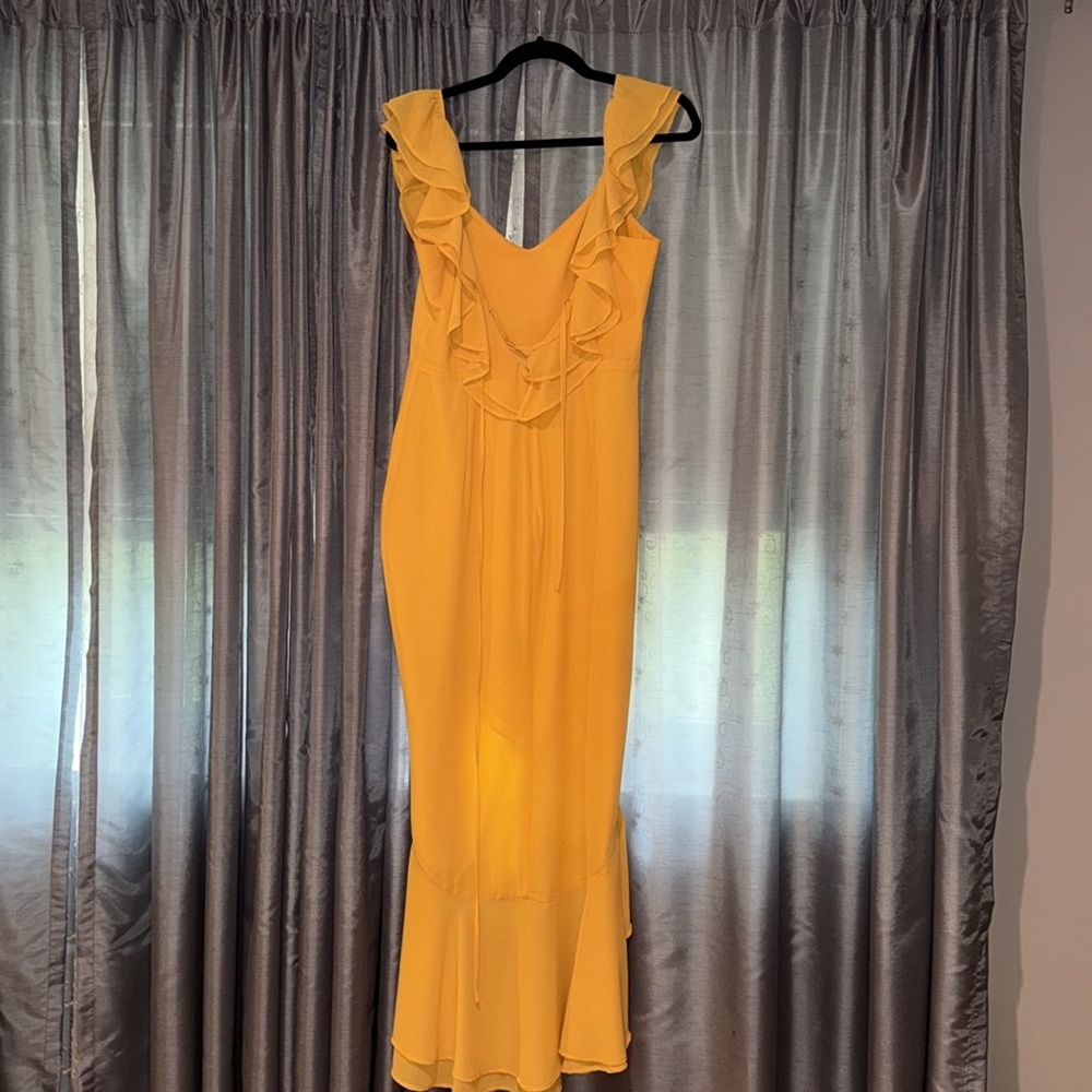 Lovers & Friends Ruffle Dress - Picture 3 of 3